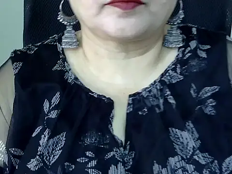 Soniya Sha online show from 04/13/26, 07:23