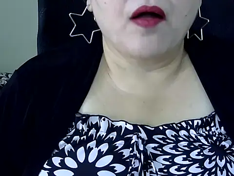 Soniya Sha online show from 05/18/26, 07:57