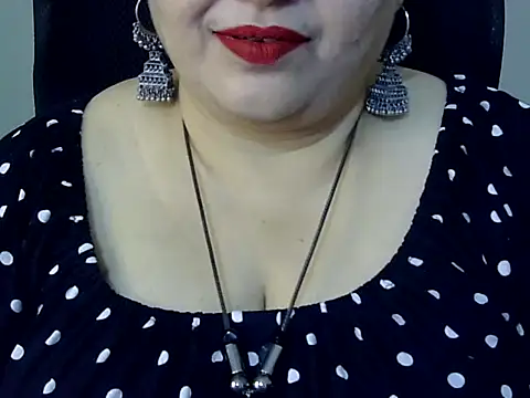 Snapshot of Soniya_Sha chatting on 02/17/26, 07:05 Soniya Sha online show from 02/17/26, 07:05