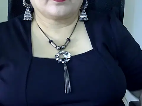 Soniya Sha online show from 04/05/26, 06:53