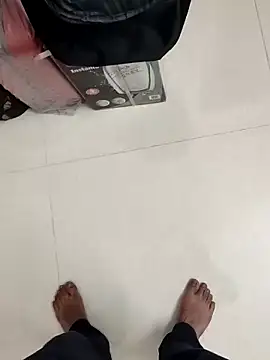 boyfromMum bai online show from 04/01/26, 02:03