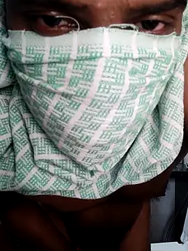 Snapshot of boyfromMum_bai chatting on 12/21/25, 06:04 boyfromMum bai online show from 12/21/25, 06:04