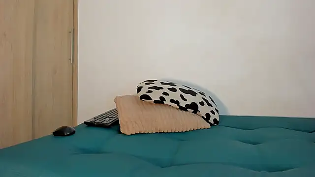 Snapshot of Nanny_11 chatting on 01/09/26, 08:49 Nanny 11 online show from 01/09/26, 08:49