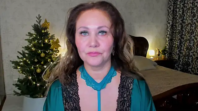 MilaUrban online show from 12/23/25, 03:39