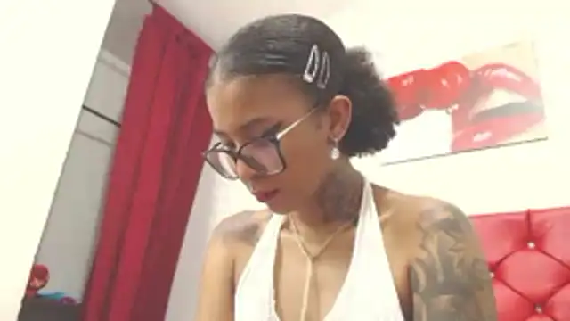 Snapshot of Elizabetth_Roman chatting on 01/17/26, 08:34 Elizabetth Roman online show from 01/17/26, 08:34