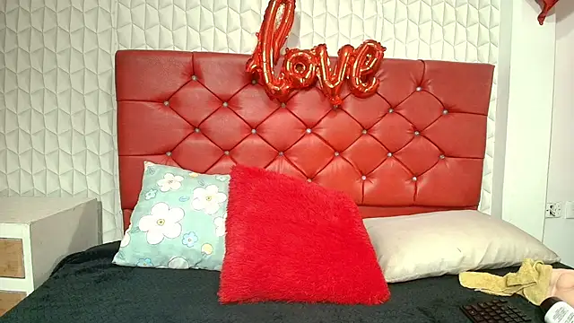 Snapshot of Elizabetth_Roman chatting on 02/19/26, 08:28 Elizabetth Roman online show from 02/19/26, 08:28