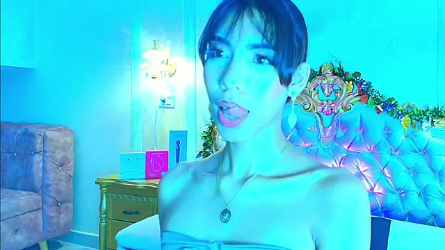 BellaHarpeer online show from 12/16/25, 08:46