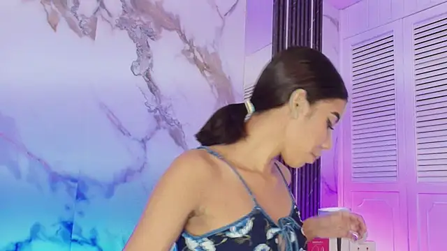 BellaHarpeer online show from 02/25/26, 07:25