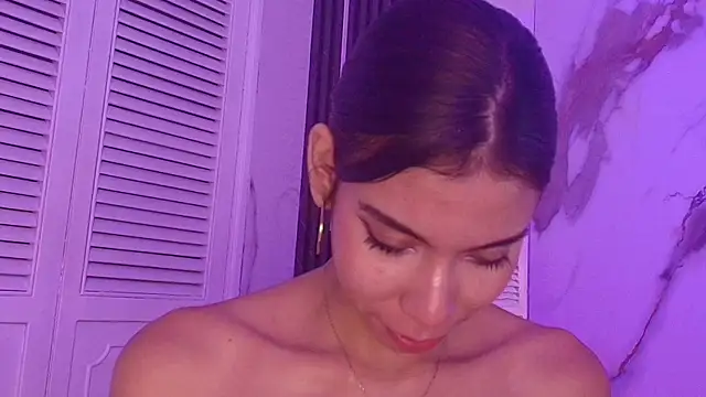 BellaHarpeer online show from 03/28/26, 07:42