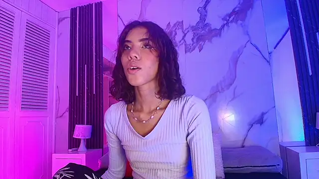 BellaHarpeer online show from 06/05/26, 08:03
