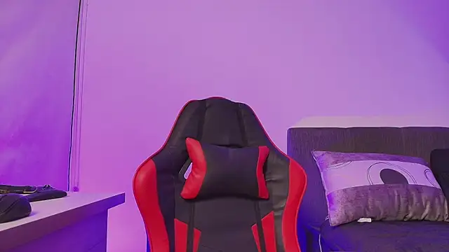 Snapshot of sara_santana__ chatting on 01/07/26, 11:43 sara santana online show from 01/07/26, 11:43