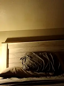 iLOVETRAY96 online show from 12/20/25, 07:44