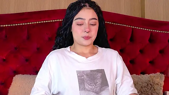 TaniaRedd  online show from 12/15/25, 01:39