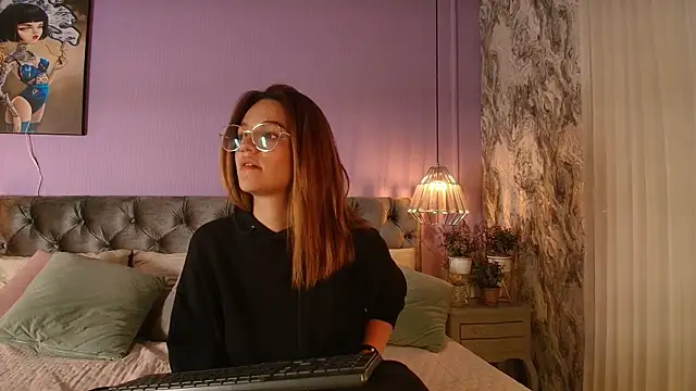 Nia  S online show from 01/06/26, 04:00