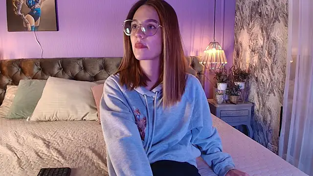 Nia  S online show from 01/13/26, 12:20