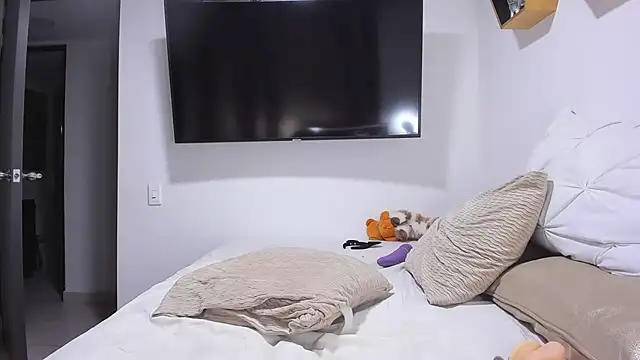 valen or online show from 04/02/26, 12:51