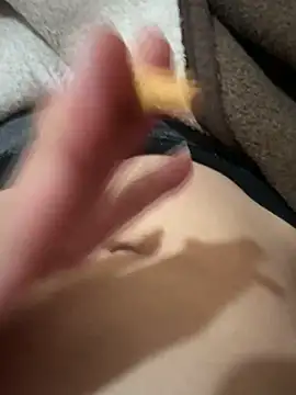 Snapshot of riballll9 chatting on 12/17/25, 10:26 riballll9 online show from 12/17/25, 10:26