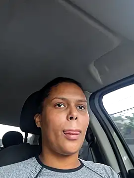 Pretinha08001 online show from 05/08/26, 01:37