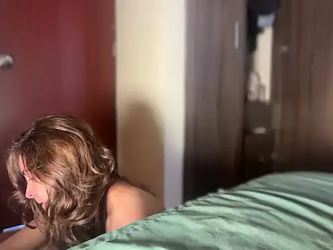 miaferrer777 online show from 03/01/26, 04:18