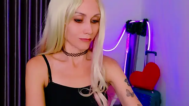 betty xoxoo online show from 02/11/26, 11:10