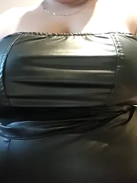 Snapshot of palomitka chatting on 12/15/25, 02:56 palomitka online show from 12/15/25, 02:56