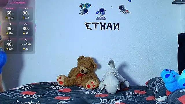 Snapshot of ethan__01 chatting on 12/18/25, 11:52 ethan 01 online show from 12/18/25, 11:52