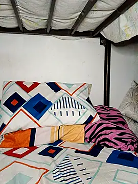 modelo hot online show from 04/14/26, 03:44