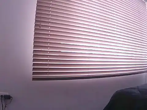 Fernanda andrew online show from 04/15/26, 03:27