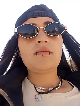 Snapshot of Fog_hot chatting on 12/15/25, 03:18 Fog hot online show from 12/15/25, 03:18