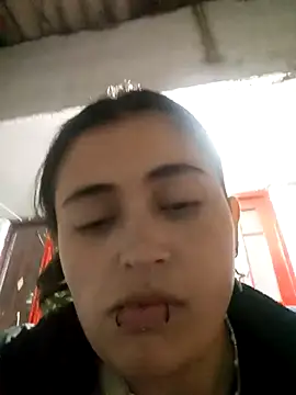 Snapshot of Fog_hot chatting on 12/16/25, 04:28 Fog hot online show from 12/16/25, 04:28