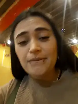 Snapshot of Fog_hot chatting on 12/14/25, 09:20 Fog hot online show from 12/14/25, 09:20