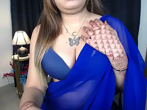 Snapshot of Flying_queenn chatting on 12/04/25, 11:53 Flying queenn online show from 12/04/25, 11:53