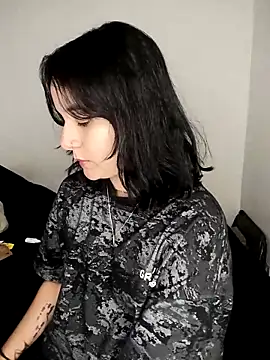 tiffanybrowm online show from 12/19/25, 08:44