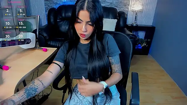 Snapshot of _hanna_miller__ chatting on 02/27/26, 08:41 hanna miller online show from 02/27/26, 08:41