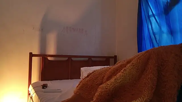 MoonLipsON- online show from 05/06/26, 04:33