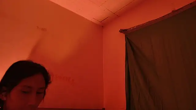 MoonLipsON- online show from 04/24/26, 09:00