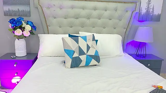 Snapshot of AnnieLeigt chatting on 03/02/26, 07:43 AnnieLeigt online show from 03/02/26, 07:43