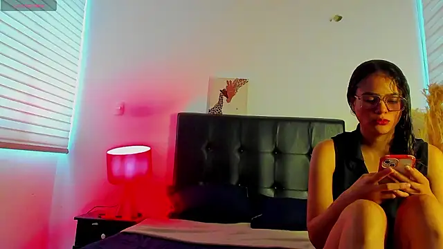 Snapshot of AllyBloom chatting on 02/13/26, 12:05 AllyBloom online show from 02/13/26, 12:05