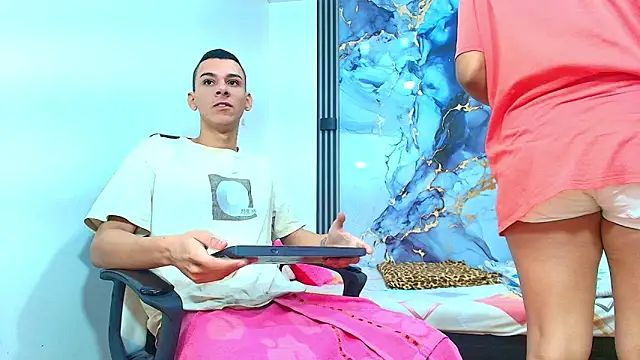 Valentina and sneider  online show from 02/02/26, 07:02