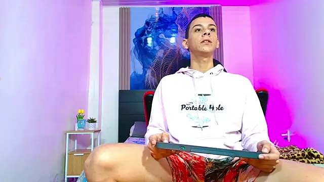 Valentina and sneider  online show from 04/10/26, 10:17