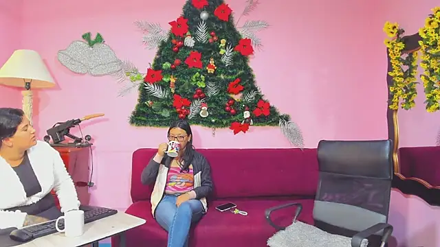 LesbianCouple02 online show from 12/15/25, 12:33