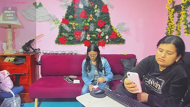 LesbianCouple02 online show from 12/05/25, 12:48