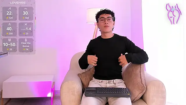 LittleMya  online show from 02/04/26, 08:15