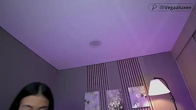 VegaLuxe online show from 04/20/26, 02:18