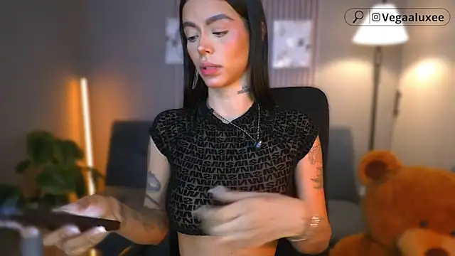 VegaLuxe online show from 05/29/26, 01:39