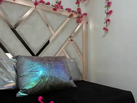 Snapshot of Samantha_Ortiz69 chatting on 12/22/25, 04:45 Samantha Ortiz69 online show from 12/22/25, 04:45