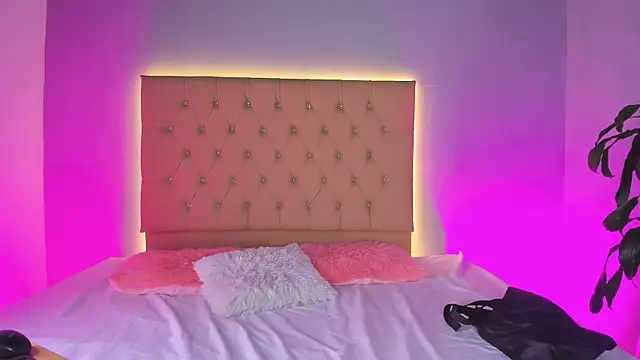 EmmaLawrence  online show from 02/12/26, 09:09