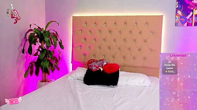 EmmaLawrence  online show from 03/12/26, 08:51