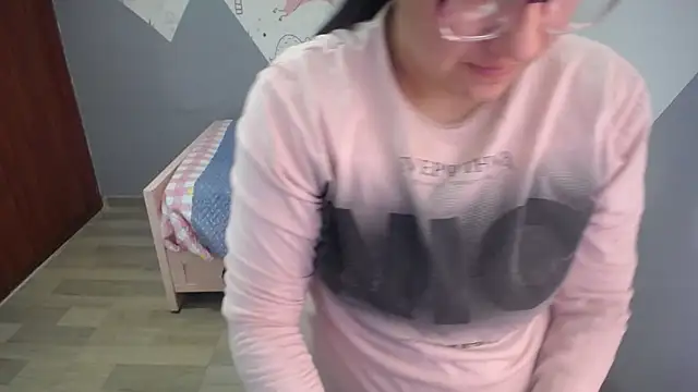 Snapshot of eva_smit_t chatting on 01/07/26, 02:38 eva smit t online show from 01/07/26, 02:38