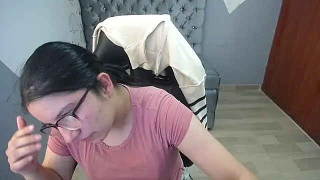 Snapshot of eva_smit_t chatting on 02/21/26, 02:24 eva smit t online show from 02/21/26, 02:24